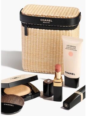 CHANEL LES BEIGES Glow Summer Essentials set
